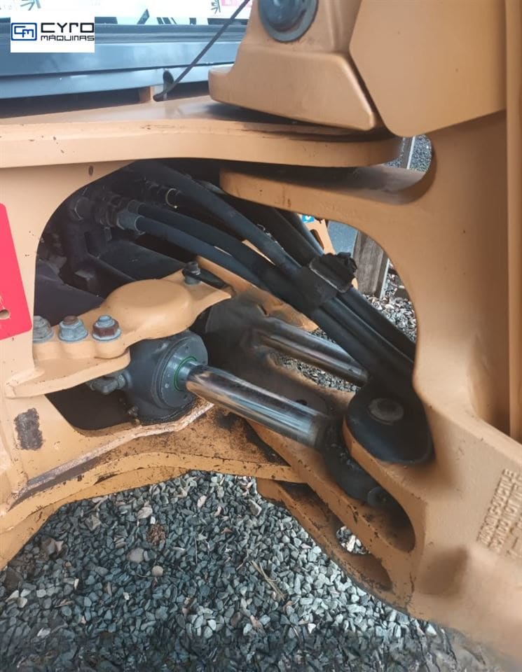 Retro Escavadeira Case 580N 2018 - Imagem 6