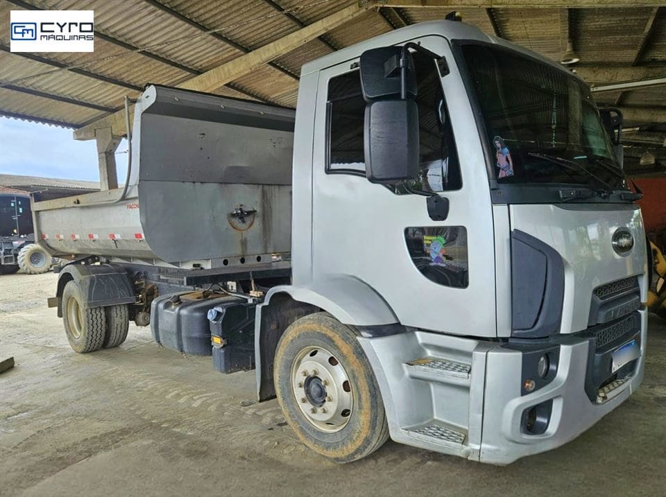 Caminhão Ford CARGO 1319 E Turbo 2p (Diesel)(E5) 2014 - Imagem 2