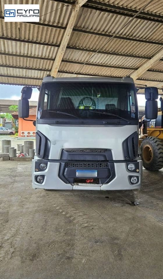 Caminhão Ford CARGO 1319 E Turbo 2p (Diesel)(E5) 2014 - Imagem 3