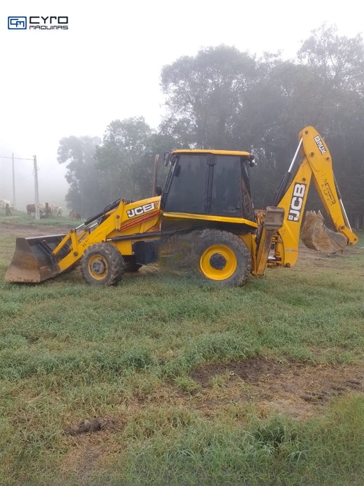 Retro Escavadeira JCB 3CX 2019 - Imagem 3