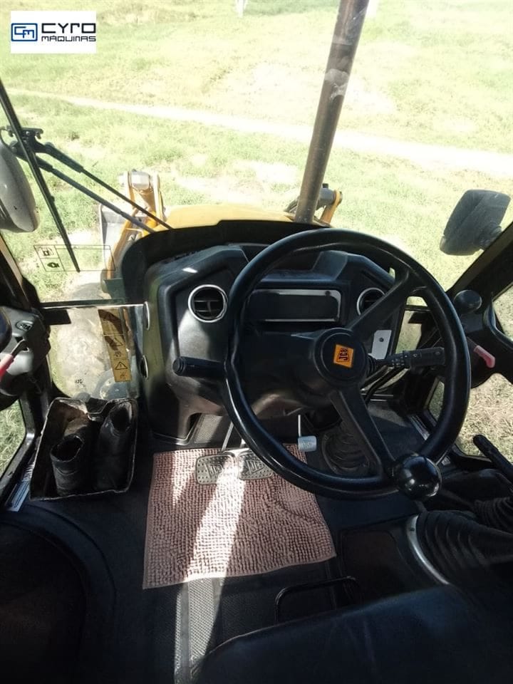 Retro Escavadeira JCB 3CX 2019 - Imagem 5
