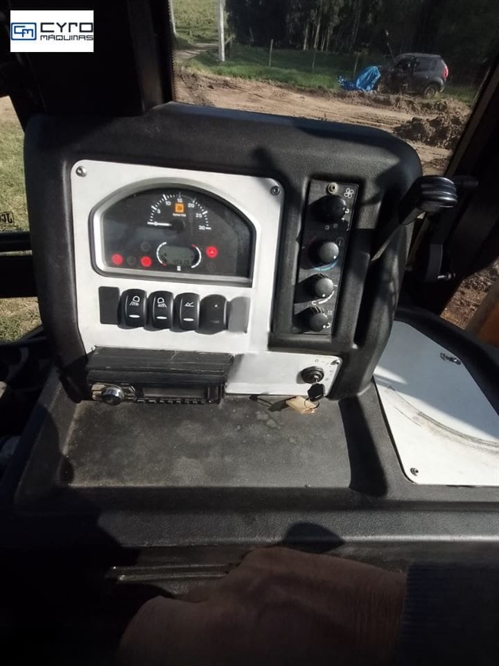 Retro Escavadeira JCB 3CX 2019 - Imagem 6