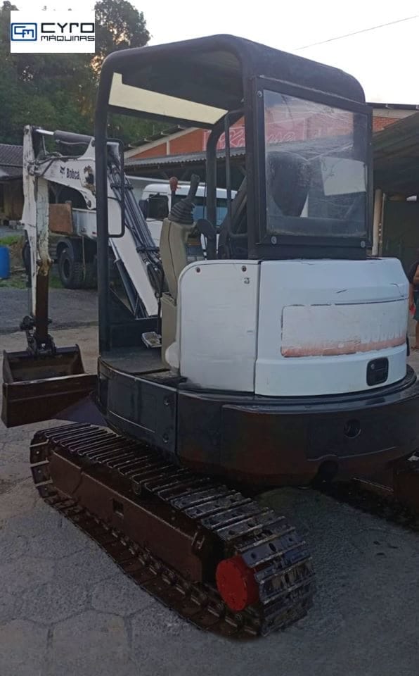 Mini-Escavadeira Bobcat E35 2012 - Imagem 4