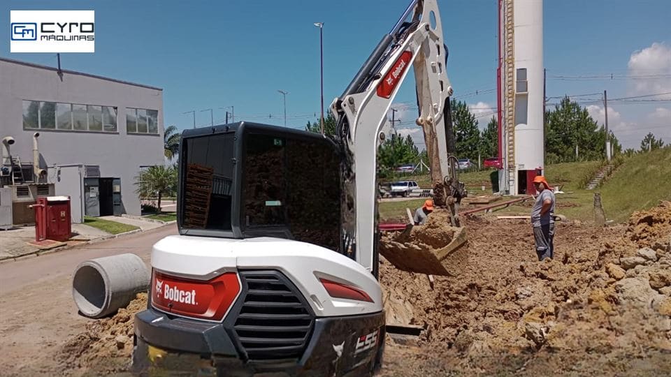 Mini-Escavadeira Bobcat E55Z 2023 - Imagem 3