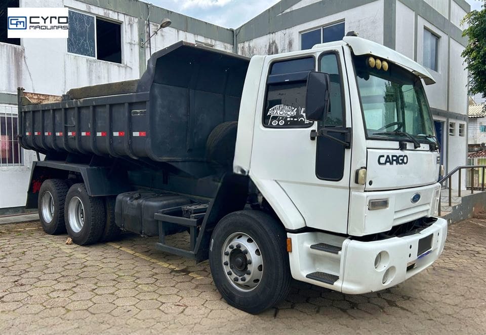 Caminhão Ford CARGO 1622 T 3-Eixos 2p (diesel) 2002 - Imagem 2