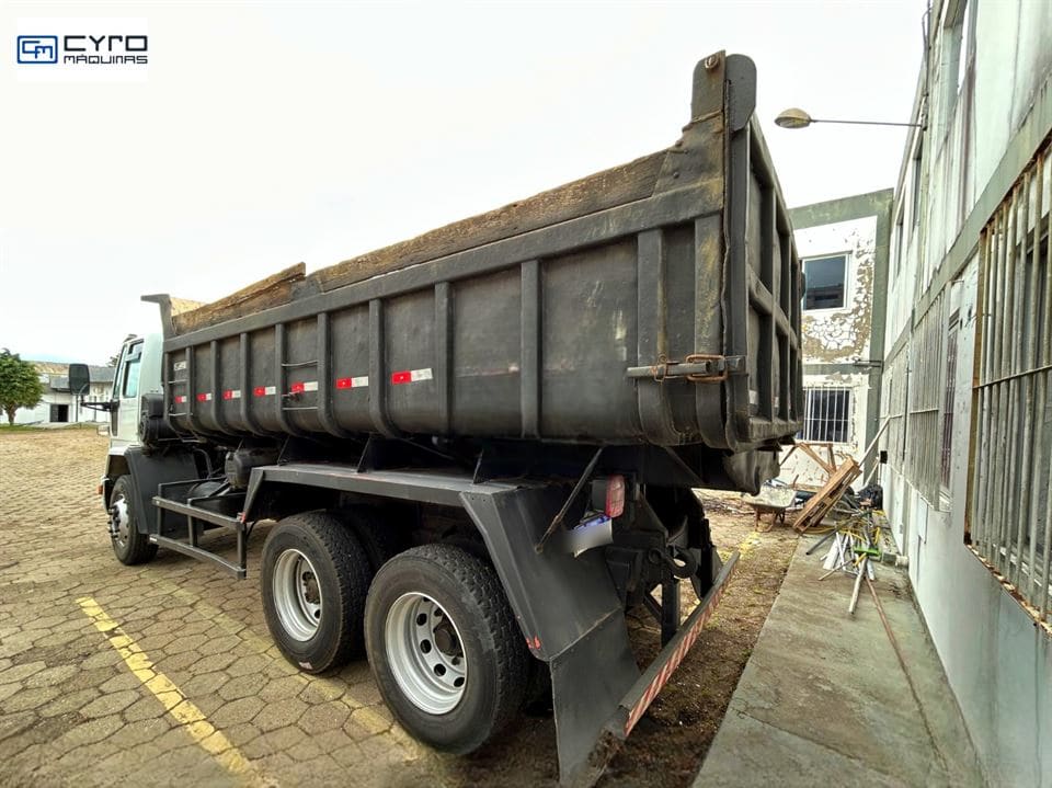 Caminhão Ford CARGO 1622 T 3-Eixos 2p (diesel) 2002 - Imagem 4