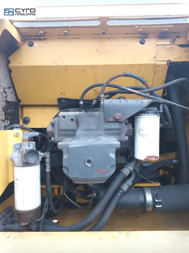 Escavadeira Komatsu PC200 2011 - Imagem 6