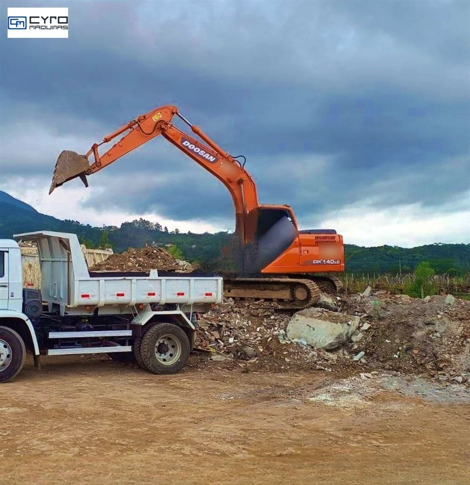Escavadeira Doosan DX140LC 2013 - Imagem 4