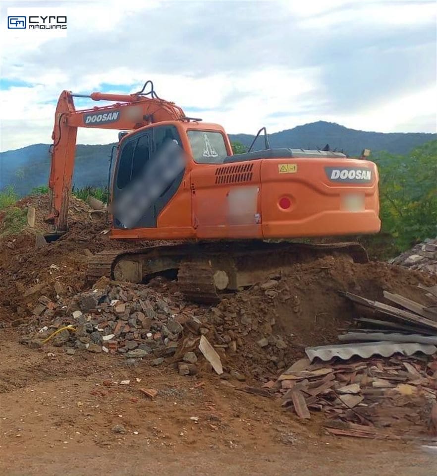 Escavadeira Doosan DX140LC 2013 - Imagem 8