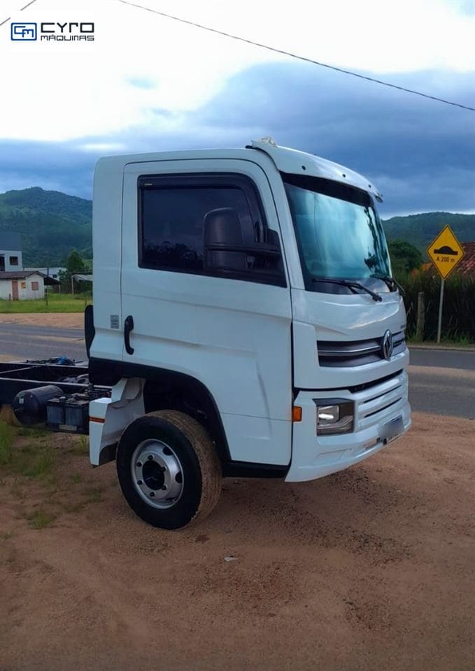 Caminhão Volkswagen 11-180 Delivery 2p (diesel)(E5) 2020 - Imagem 2