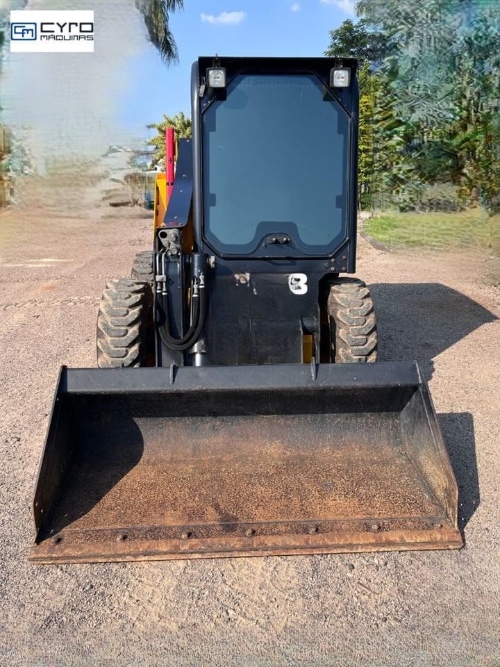 Mini-Carregadeira JCB 155 Eco 2014 - Imagem 2