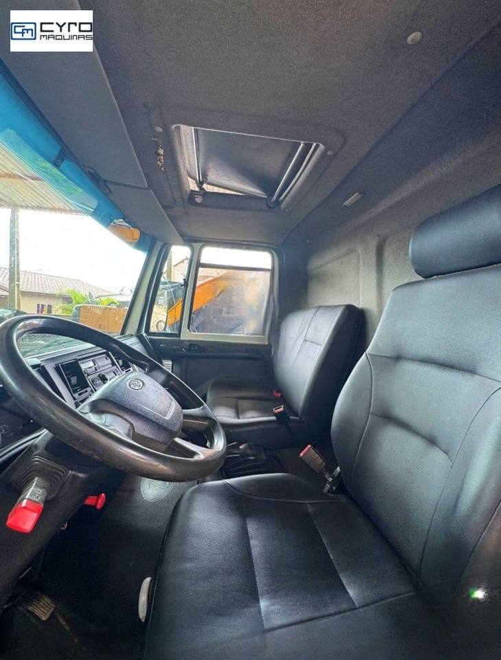 Caminhão Ford CARGO 816 E Turbo 2p (diesel)(E5) 2015 - Imagem 4