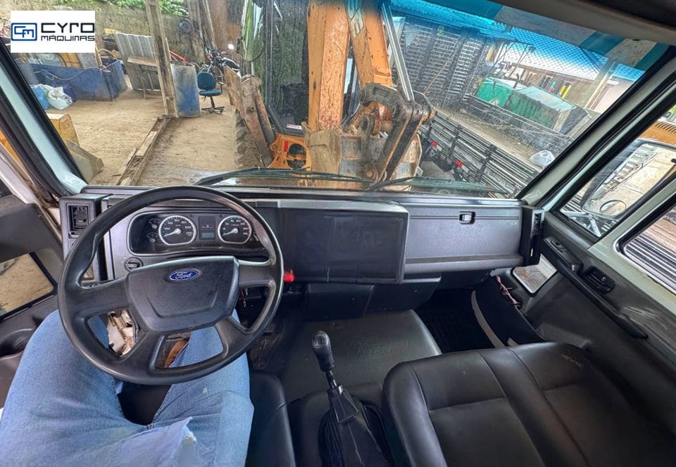 Caminhão Ford CARGO 816 E Turbo 2p (diesel)(E5) 2015 - Imagem 5