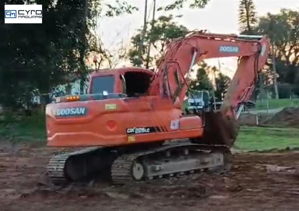 Escavadeira Doosan DX180LC 2012 - Imagem 2