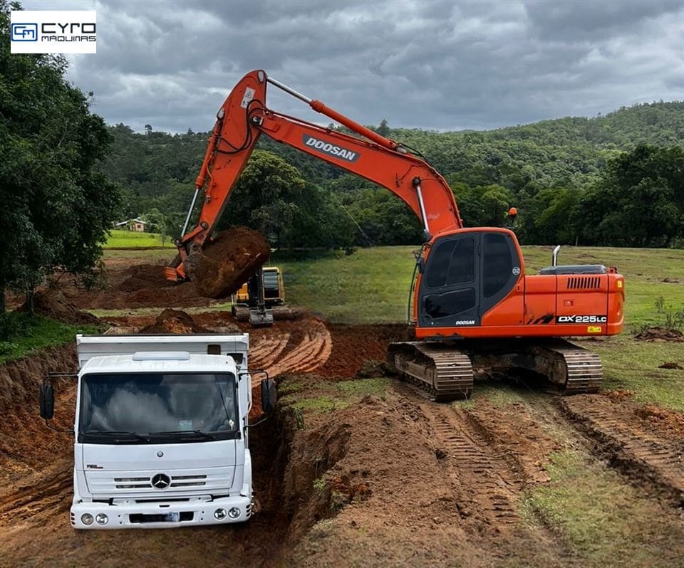 Escavadeira Doosan DX180LC 2012 - Imagem 3
