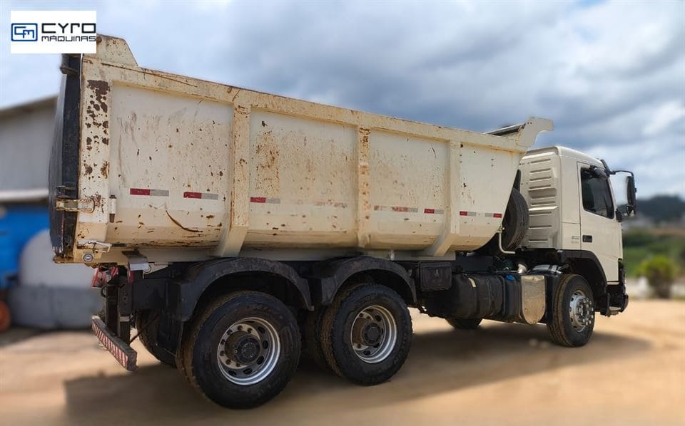 Caminhão Volvo FMX 500 6x4 2p (Diesel) (E5) 2015 - Imagem 2