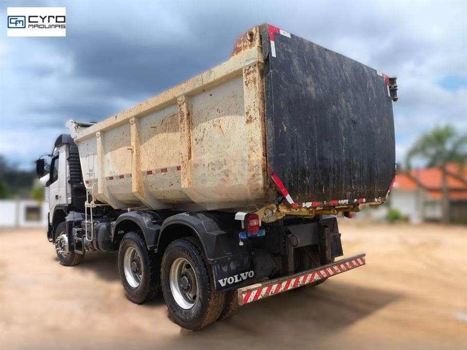 Caminhão Volvo FMX 500 6x4 2p (Diesel) (E5) 2015 - Imagem 4