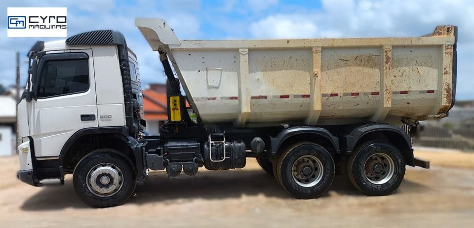 Caminhão Volvo FMX 500 6x4 2p (Diesel) (E5) 2015 - Imagem 7