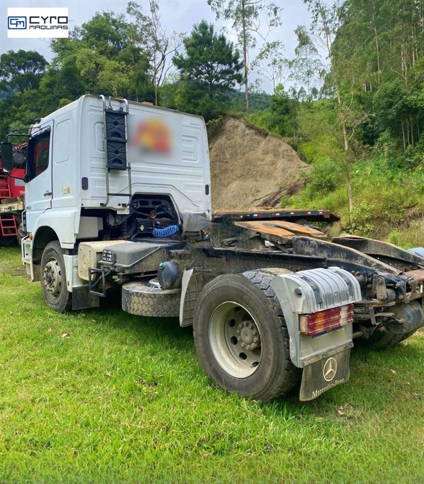 Caminhão Mercedes-Benz Axor 1933 S 2p (diesel) 2008 - Imagem 5