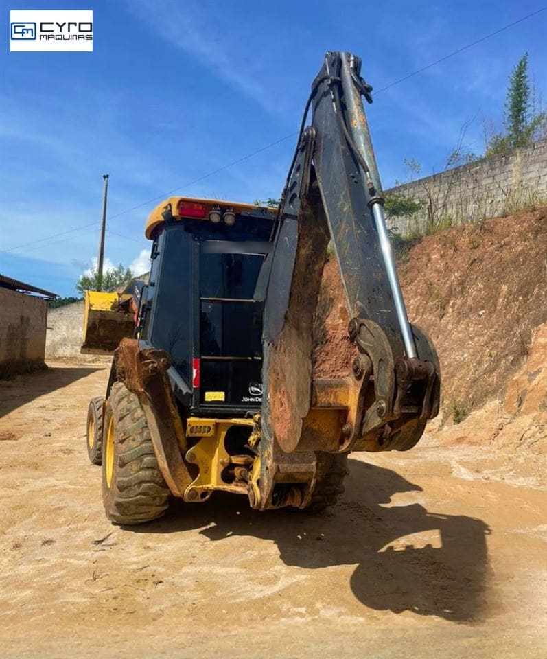 Retro Escavadeira John Deere 310K 2014 - Imagem 3