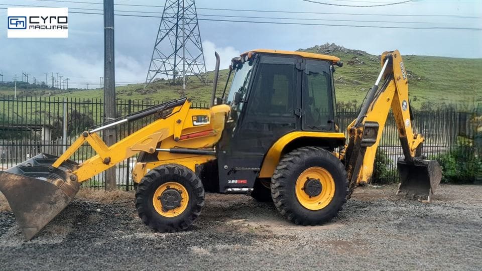 Retro Escavadeira JCB 3CX 2019 - Imagem 1