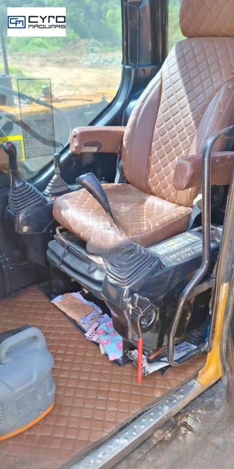 Mini-Escavadeira Sany SY75 2012 - Imagem 8