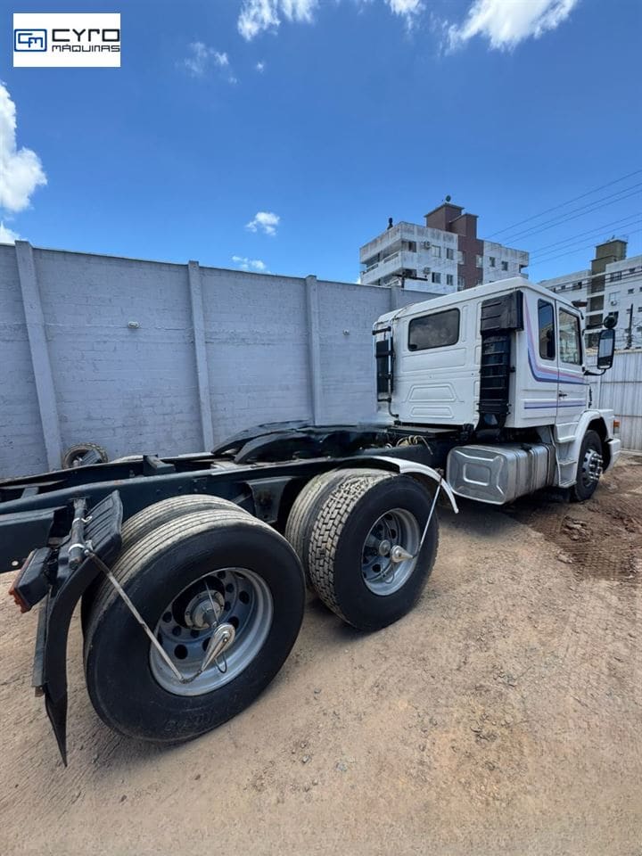 Caminhão Scania T-112 HW 360 6x2 2p (diesel) 1982 - Imagem 2