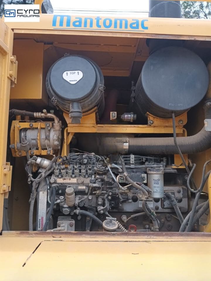 Motoniveladora Komatsu GD555-3 2010 - Imagem 4