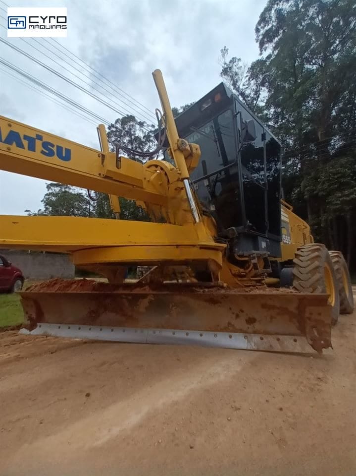 Motoniveladora Komatsu GD555-3 2010 - Imagem 5