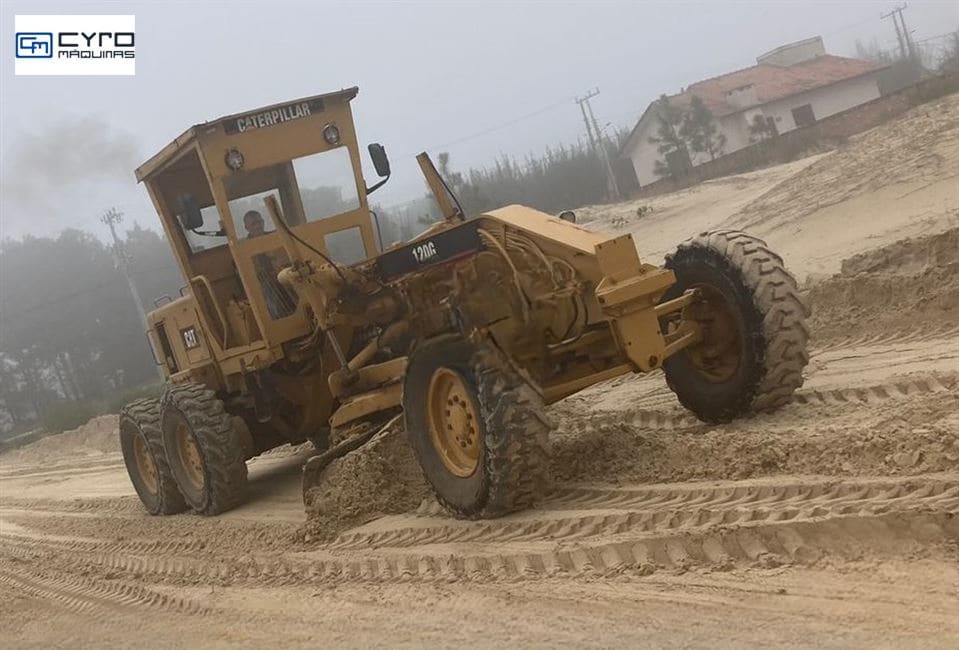 Motoniveladora Caterpillar 120G 1995 - Imagem 3