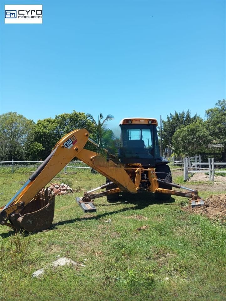 Retro Escavadeira JCB 3C 2012 - Imagem 5