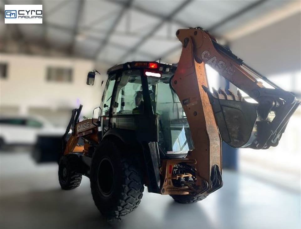 Retro Escavadeira Case 580N 2018 - Imagem 3