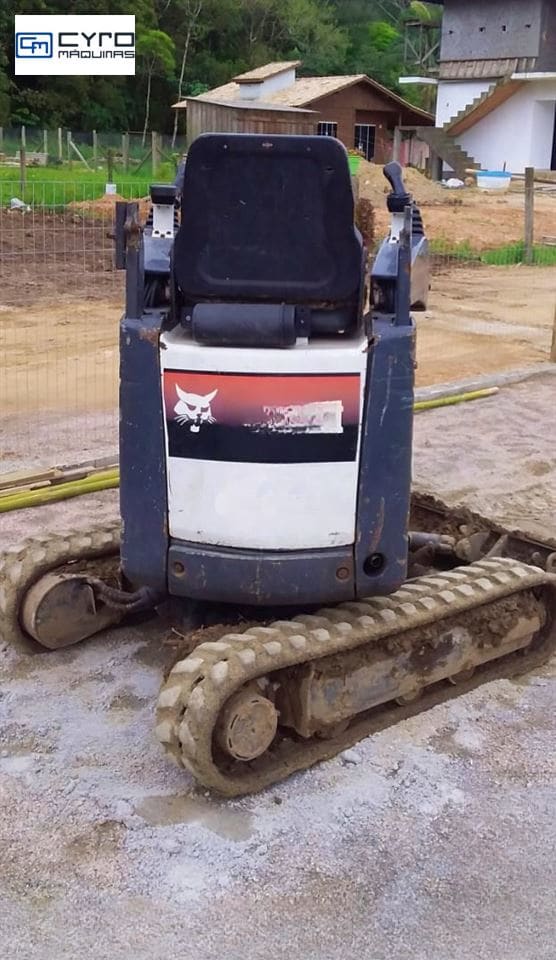 Mini-Escavadeira Bobcat E418 2012 - Imagem 4