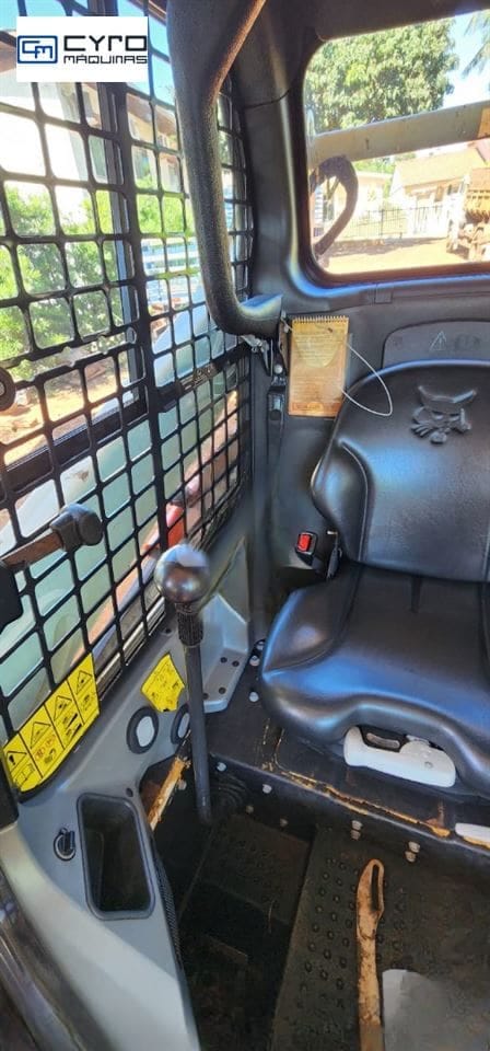 Mini-Carregadeira Bobcat S570 2021 - Imagem 5