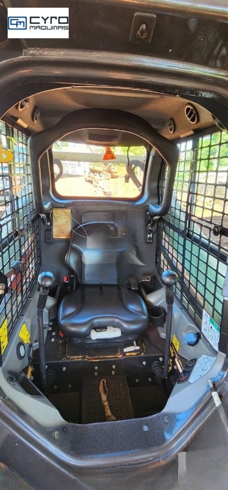 Mini-Carregadeira Bobcat S570 2021 - Imagem 6