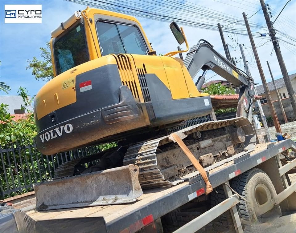 Mini-Escavadeira Volvo EC55B 2014 - Imagem 3