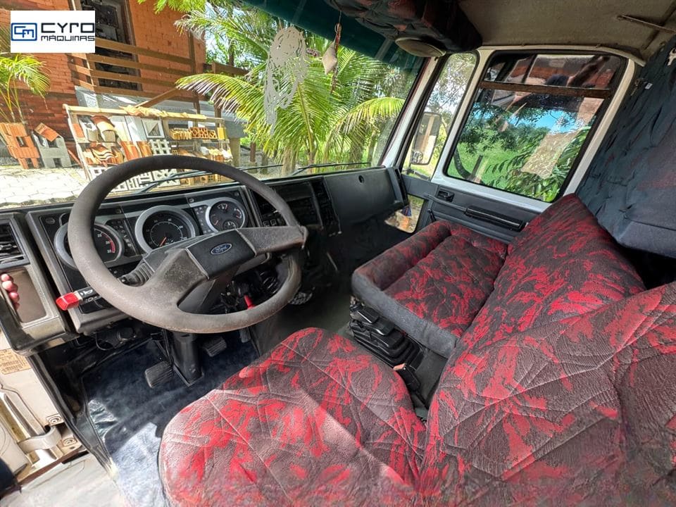Caminhão Ford CARGO 2422/ 2422 E 3-Eixos 2p (diesel) 2007 - Imagem 5