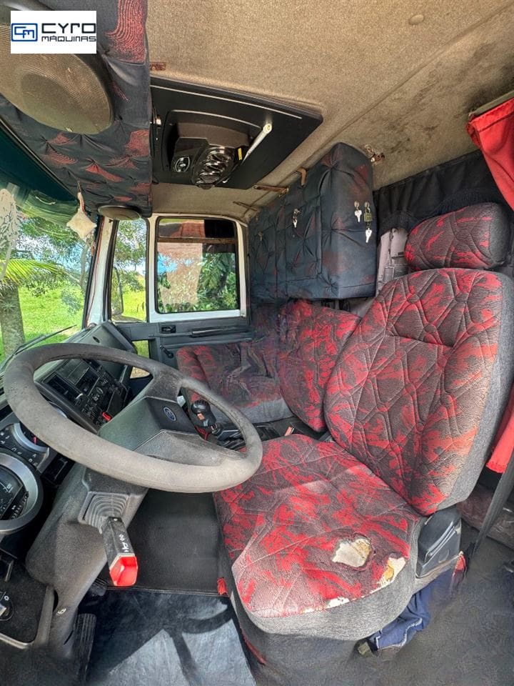 Caminhão Ford CARGO 2422/ 2422 E 3-Eixos 2p (diesel) 2007 - Imagem 6
