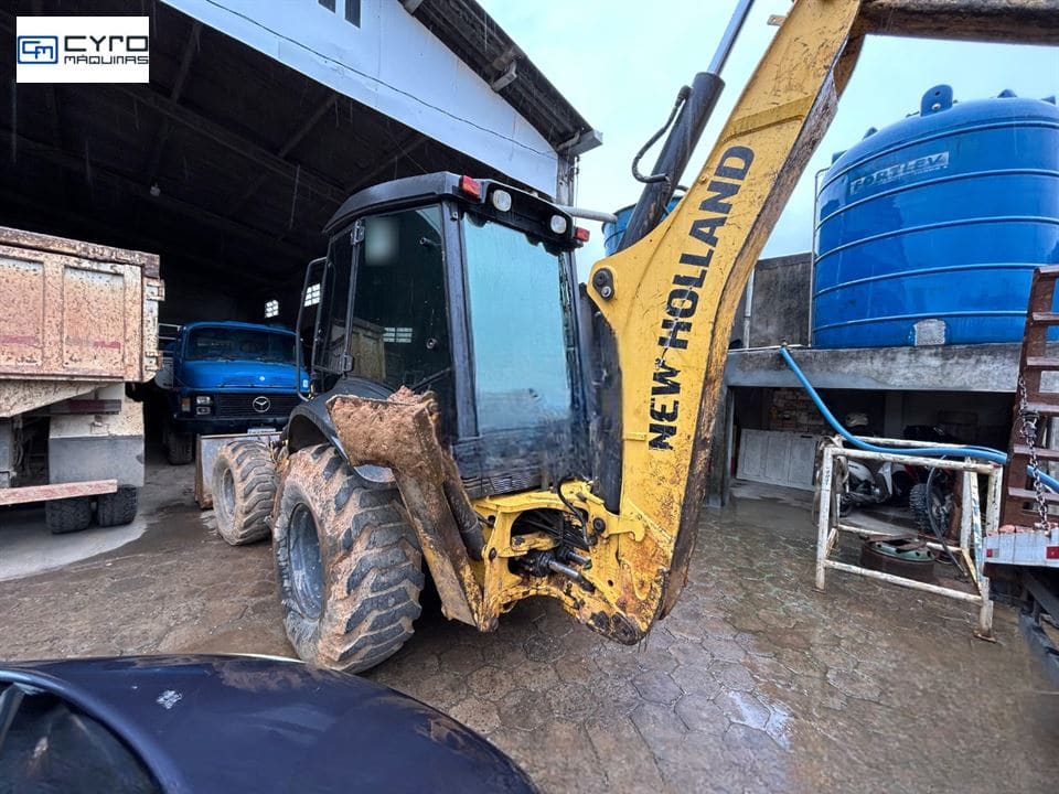 Retro Escavadeira New Holland B95B 2018 - Imagem 3
