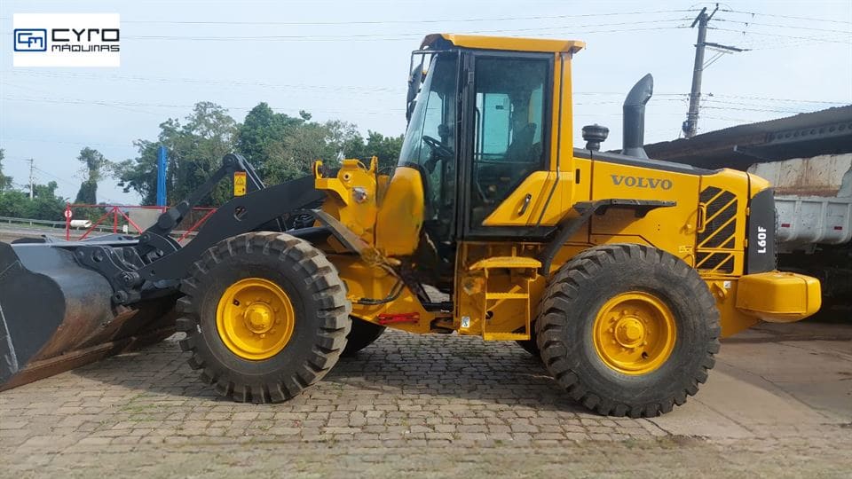 Pá Carregadeira Volvo L60F 2013 - Imagem 1
