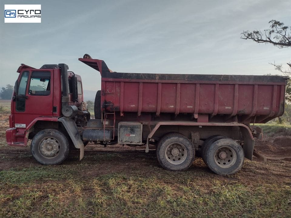 Caminhão Ford CARGO 1622 T 3-Eixos 2p (diesel) 2002 - Imagem 1