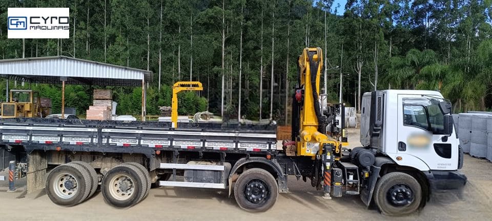 Caminhão Ford CARGO 2629 E 6x4 Turbo 2p (diesel)(E5) 2013 - Imagem 3