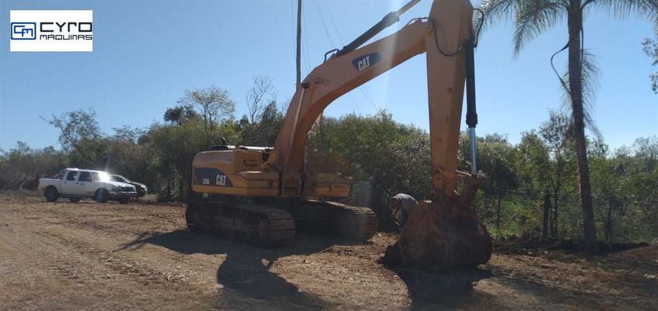 Escavadeira Caterpillar 320DL 2011 - Imagem 4