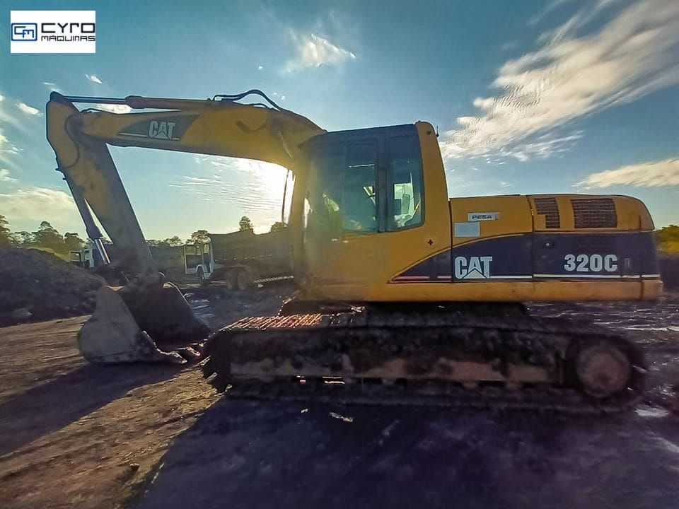 Escavadeira Caterpillar 320C 2008 - Imagem 2