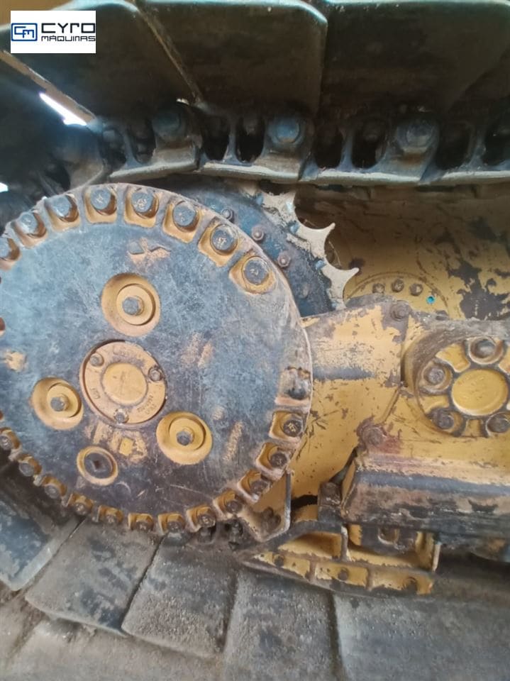 Trator de Esteira Caterpillar D4 2021 - Imagem 6