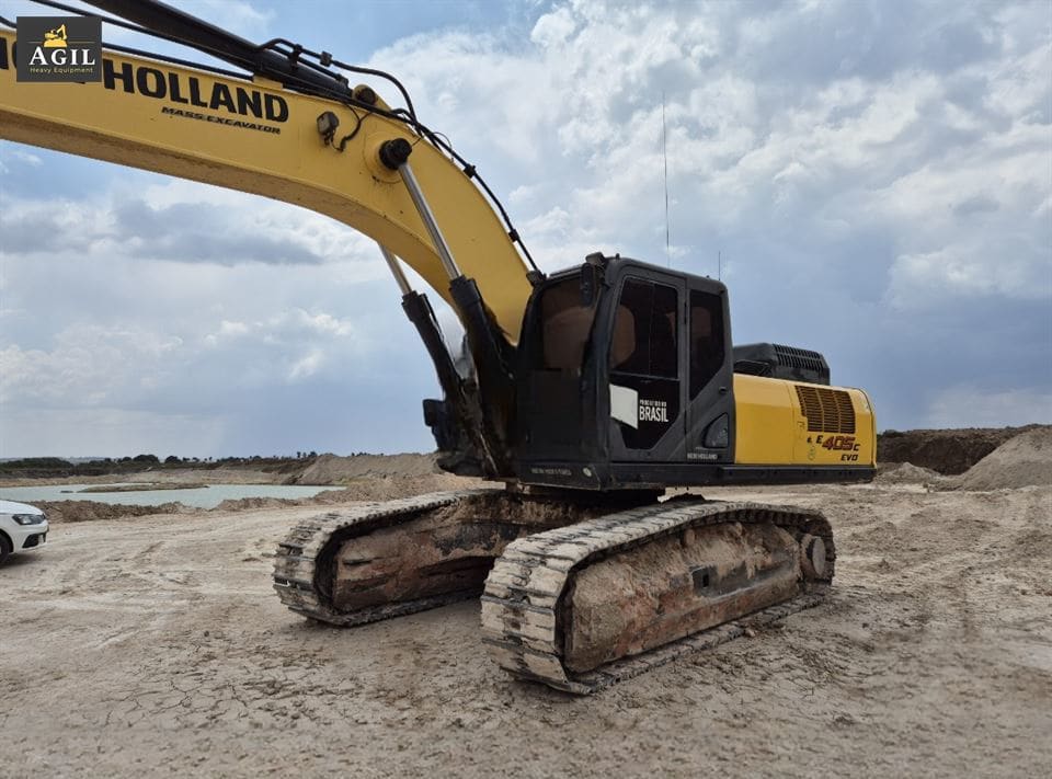 Escavadeira New Holland E405 C 2020 - Imagem 2