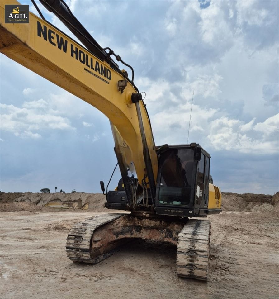 Escavadeira New Holland E405 C 2020 - Imagem 3