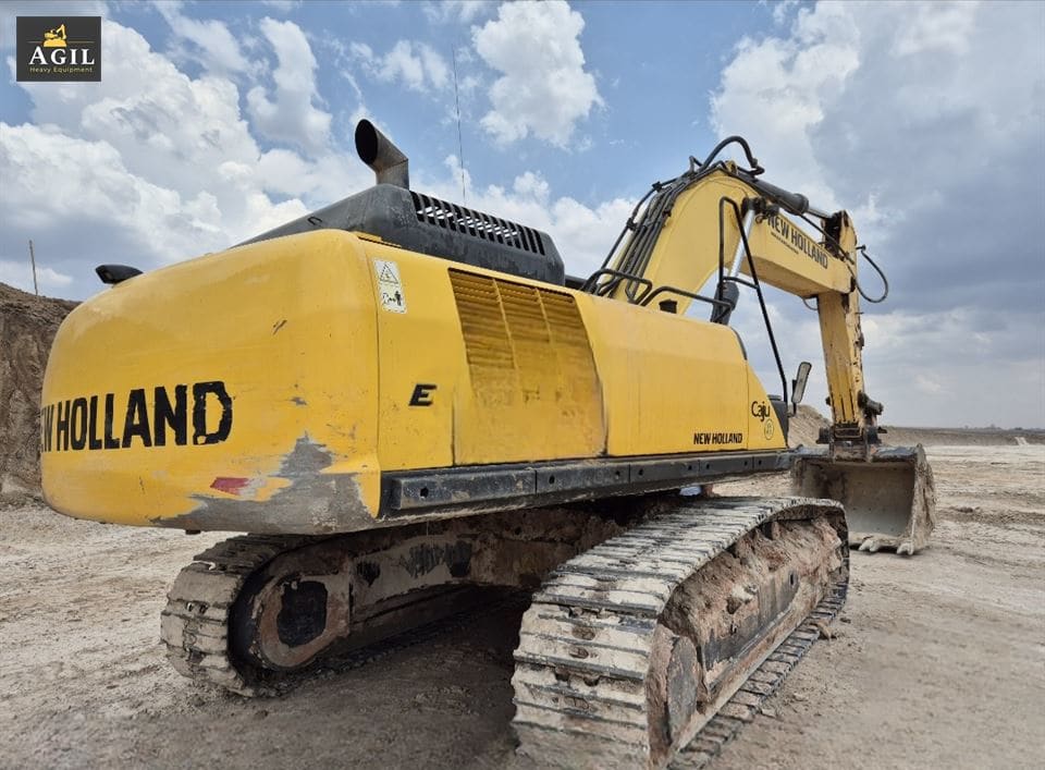 Escavadeira New Holland E405 C 2020 - Imagem 4