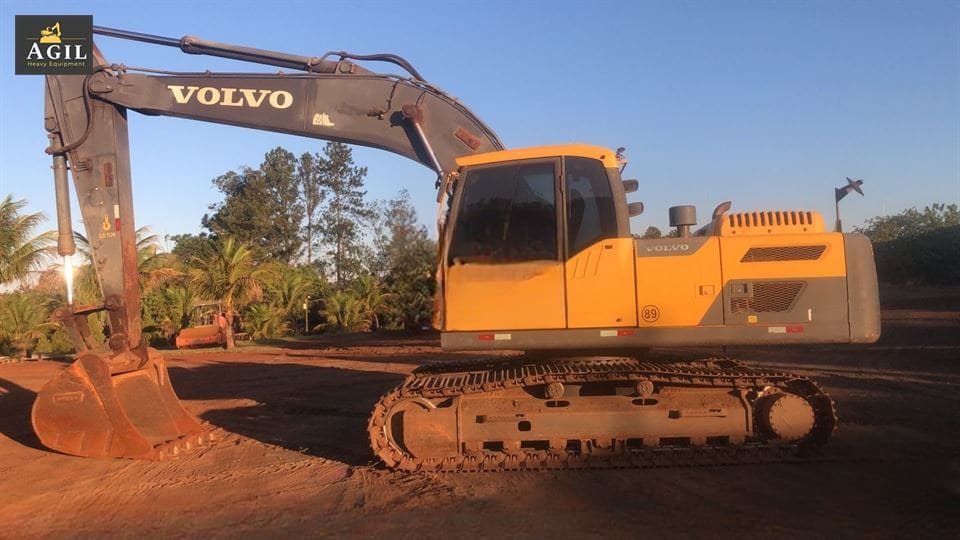 Escavadeira Volvo EC210B 2012 - Imagem 2