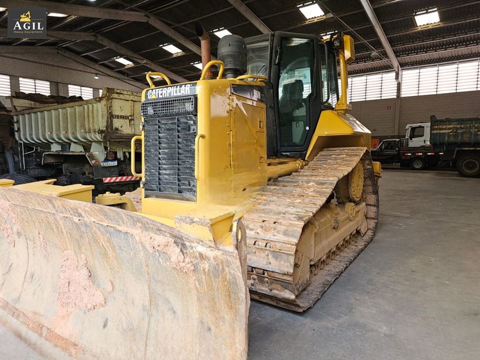 Trator de Esteira Caterpillar D6N 2010 - Imagem 2
